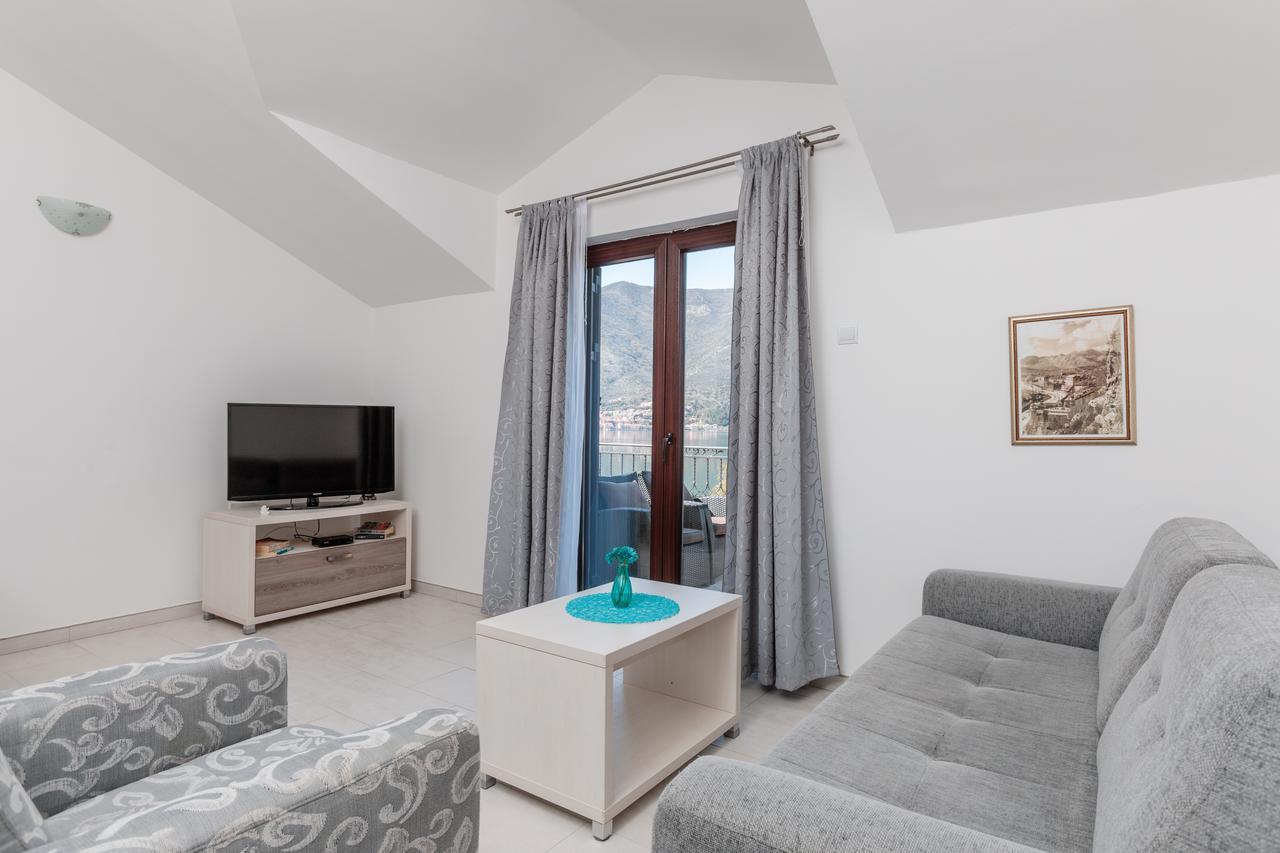 Apartments Miramar Kotor Luaran gambar